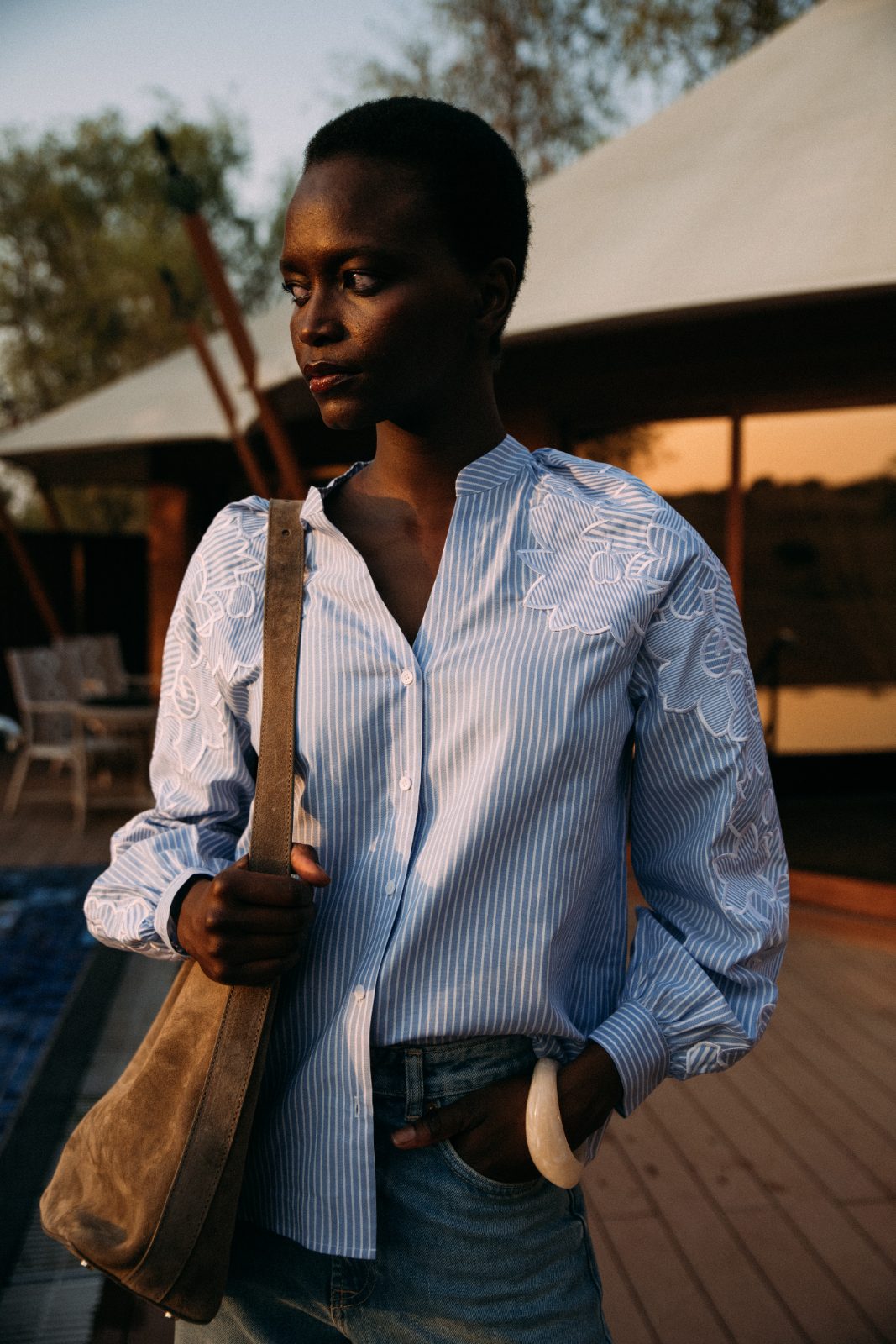 Stripe with the woven bag